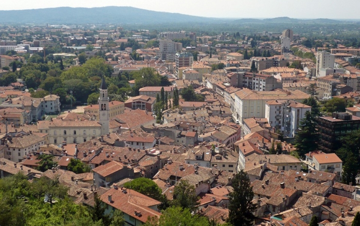 Gorica, Italija, oddaljenost 15 km