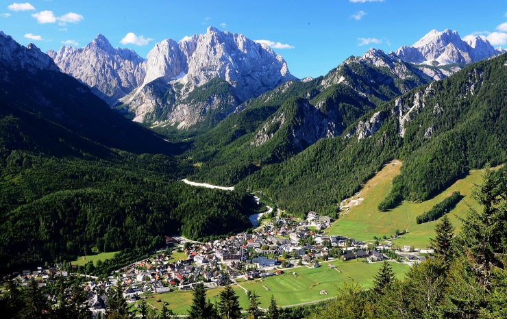 Kranjska Gora, oddaljenost 115 km